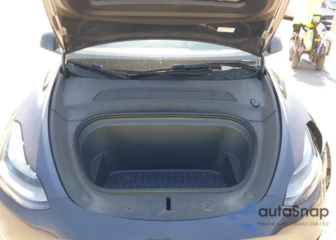 2024 Tesla Model Y Long Range Dual Motor All-Wheel Drive from USA, damaged, VIN 7SAYGDEEXRA274184